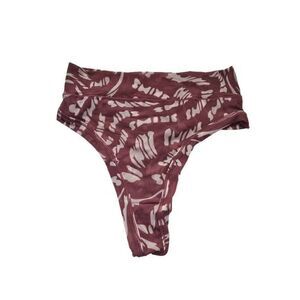 Skims logo panty Nwt